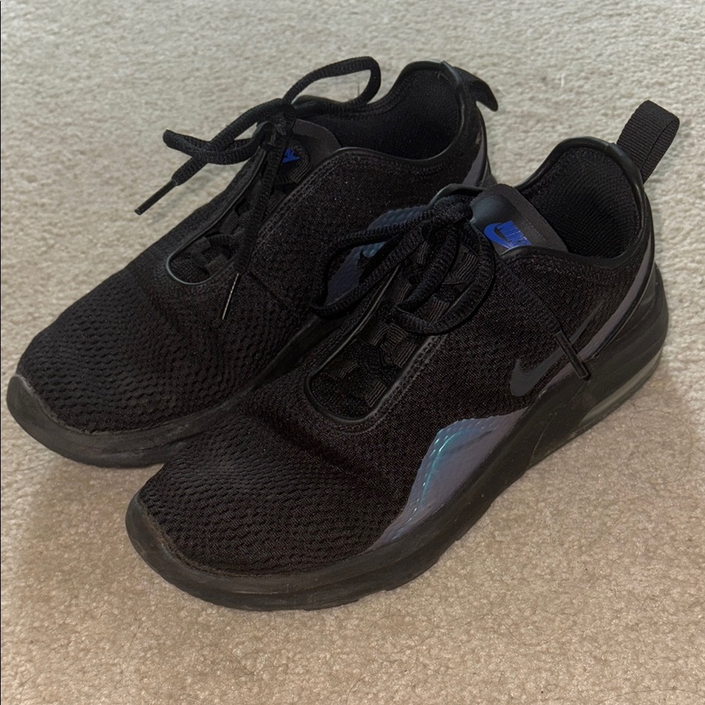 Nike Black and Blue Women's Sneakers